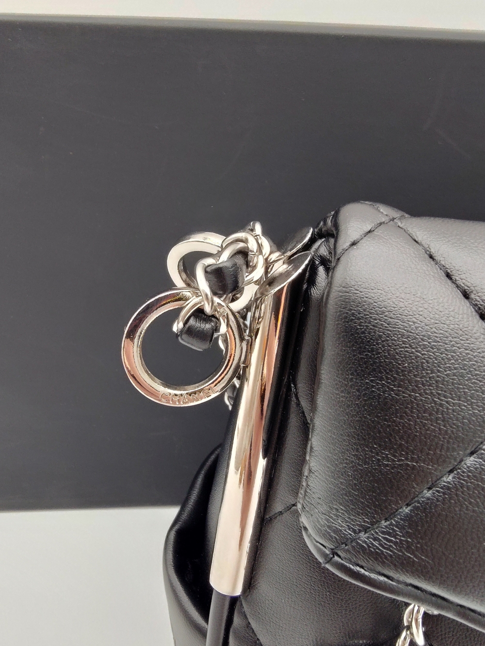 CHANEL Makeup Promotional GifQuilted Fold Over Pouch Black Silver Chain STUNNING - Picture 8 of 13